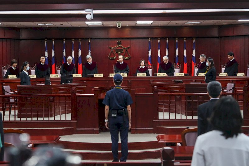 通姦除罪化 大法官宣告通姦罪違憲失效