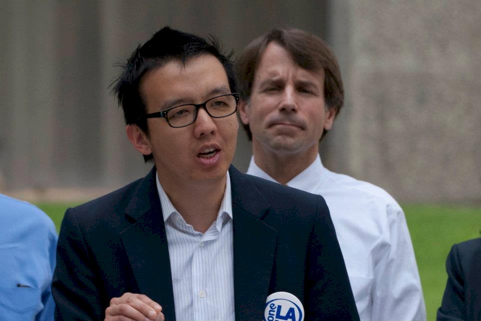川普廢香港特殊待遇 在美港人：給習的最後警告