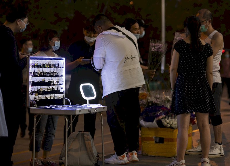【蔡明芳時間】中國地攤經濟與外貿展望