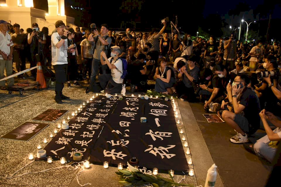 一個中國太霸道 一國兩制說不通 民主與專制如何合成一國?