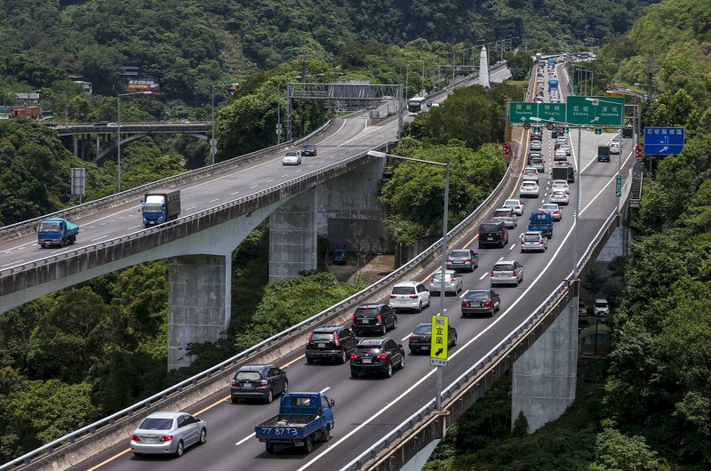 端午北返車潮今天最多 高公局：可改走替代道路、離峰時段北返