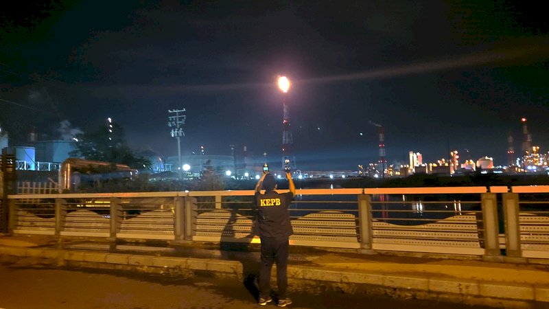 中油林園廠燃燒塔竄黑煙  高市重罰450萬