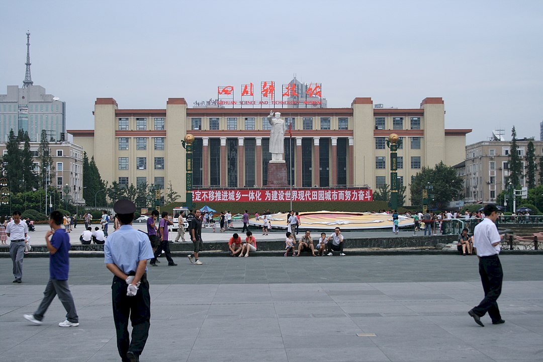 暴發戶的中國 最繁華也是最落後、殘忍的時代