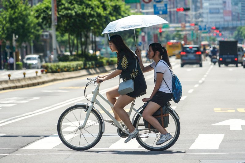 白天高溫炎熱 中南部近山區可達36度以上