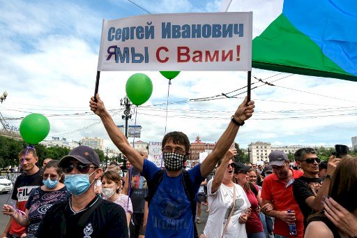 俄羅斯遠東地區的哈巴羅夫斯克市(Khabarovsk)今天(25日)再度出現大規模反政府示威，要求當局釋放因為涉及命案被捕的高人氣地方行政首長弗格(Sergei Furgal)。(AFP)