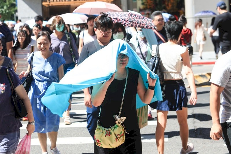午後雷陣雨擴大 高溫炎熱南投及彰化以北局部逾36度