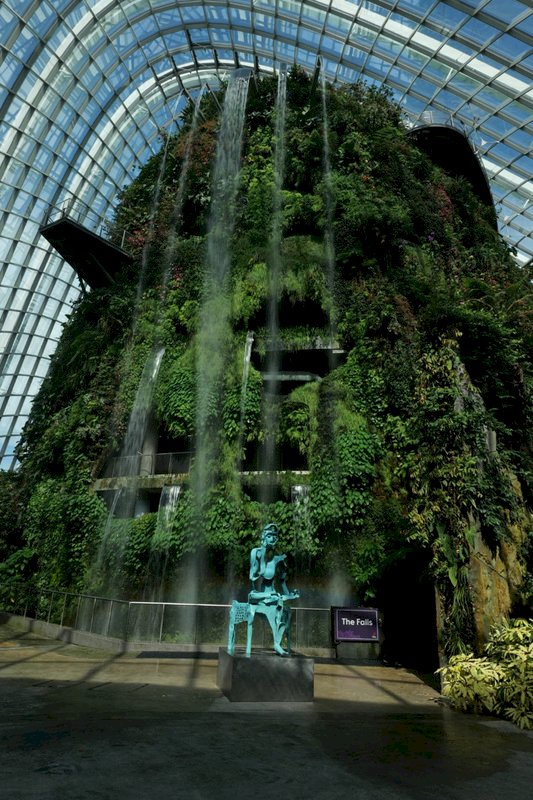 台灣雕塑家祕密花園 重現新加坡濱海灣花園