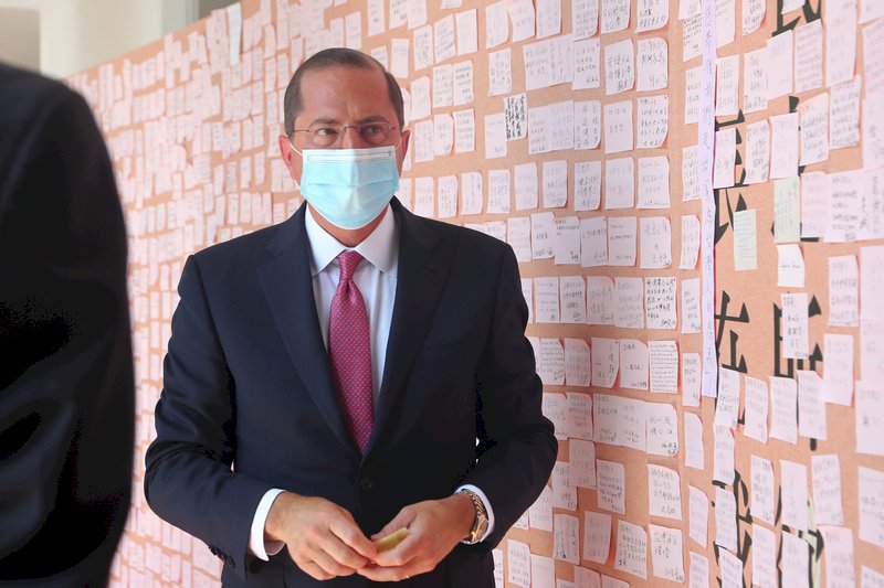 美國衛生部長阿札爾（Alex Azar）（圖）9日率訪問團抵台，12日到台北賓館追思前總統李登輝，並在追思牆留言致意。
