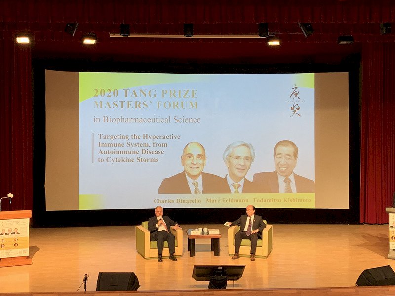 2020唐獎國際大師論壇生技醫藥場22日在國立成功大學登場,因應武漢肺炎疫情,第4屆3名得獎人透過視訊發表演說。
