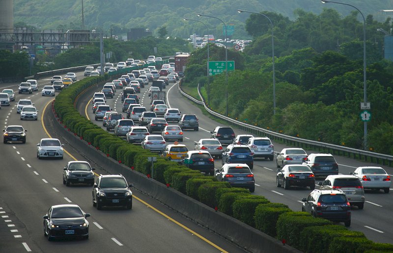 中秋連假第3天國道將現北返車潮 估10路段易塞