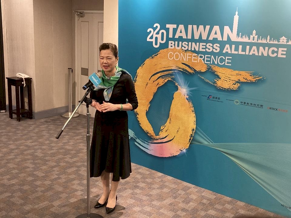 全球投資恐衰4成 經長:台灣投資仍穩健成長