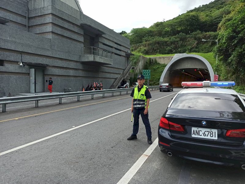 蘇花改時速可達50公里 估今天車流高峰已過