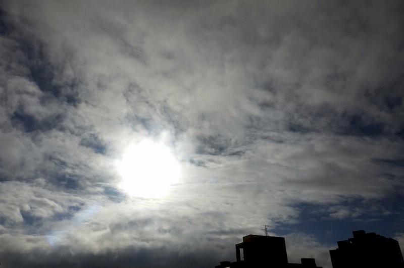 秋高氣爽各地天氣穩定 東半部零星雨