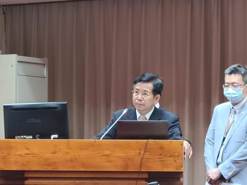 大學簽署一中承諾書? 潘文忠:已備查44校皆符合規範