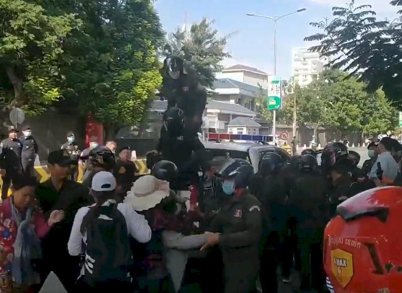柬埔寨民眾抗議中國設軍事基地 與警方爆發衝突