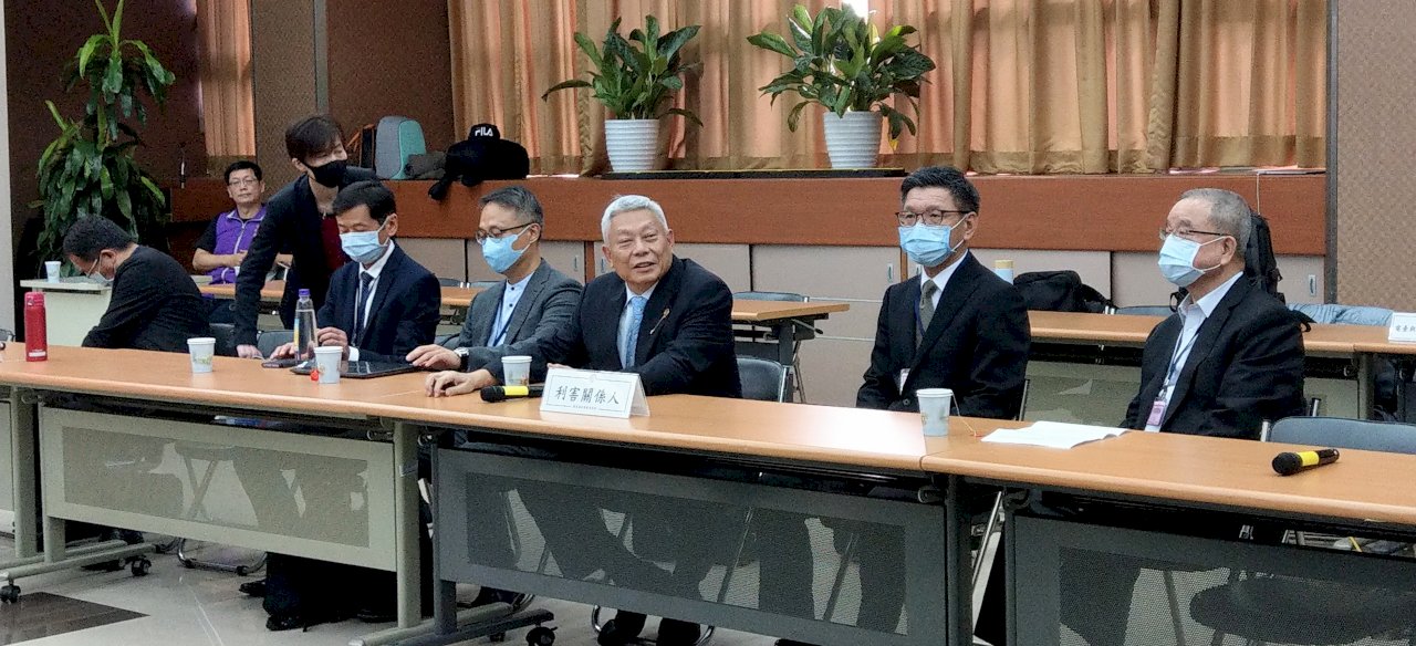 NCC今開中天換照聽證會 蔡衍明親自出席