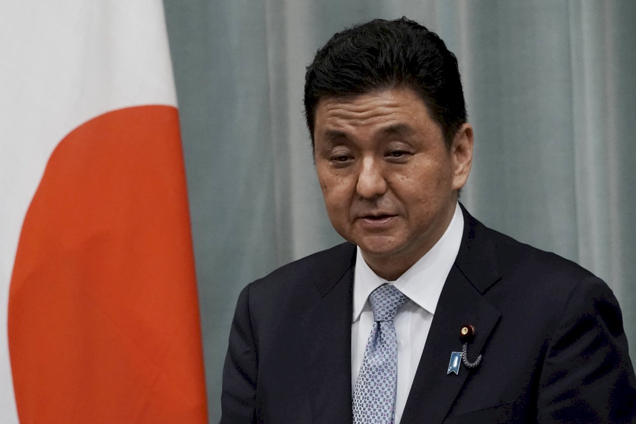 5枚中國飛彈落入日本經濟海域 日向中抗議
