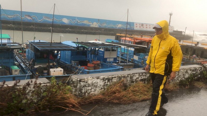 颱風閃電漸遠離 全台3人輕傷