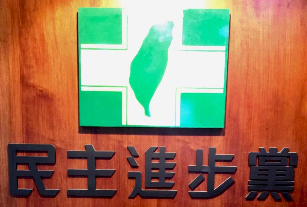 制憲民調 民進黨33.8%支持度奪冠 台灣基進超車時力