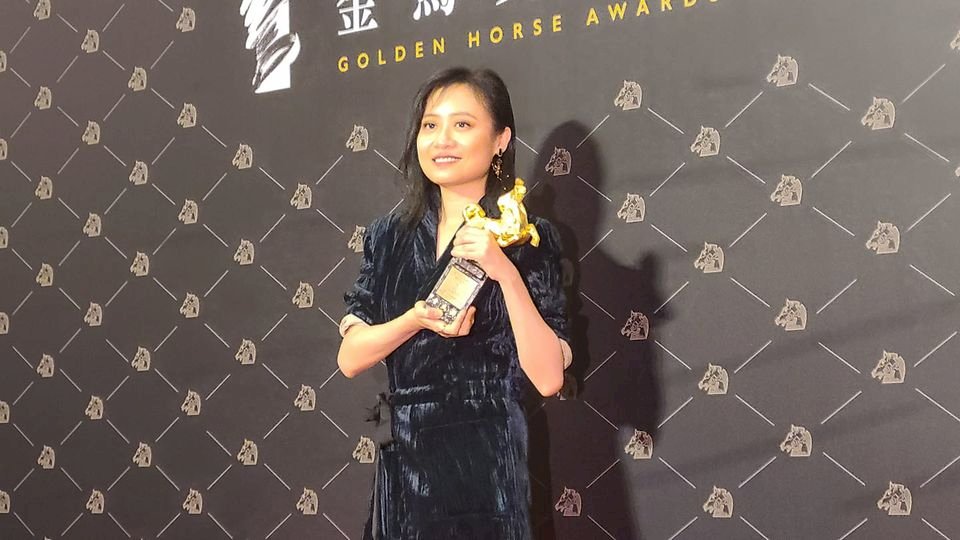 第57屆金馬獎「最佳紀錄片」頒給香港導演李哲昕執導的「迷航」。（江昭倫攝）