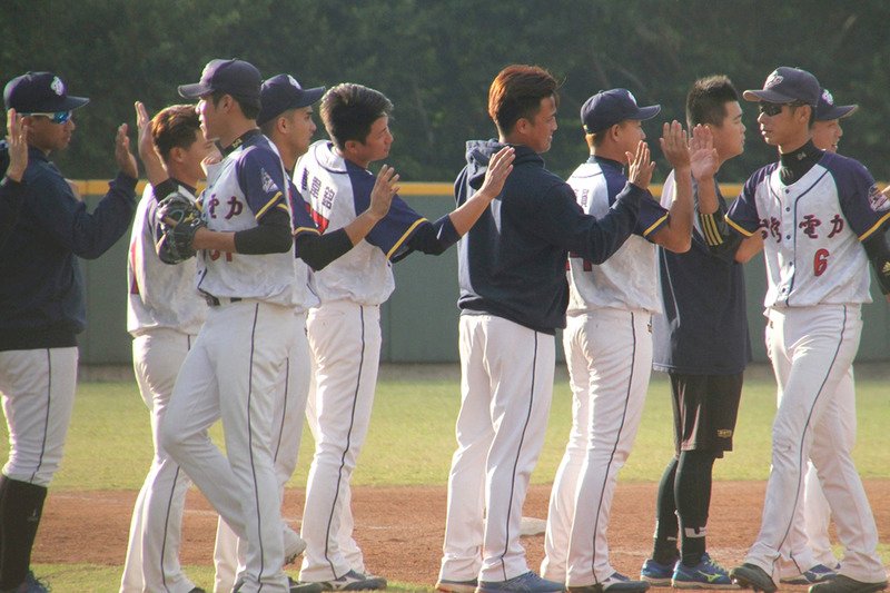 2020年爆米花棒球聯盟，台灣電力（圖）21日與中華培訓隊交手，最終由台電以3比2拿勝，中培隊22日最終戰將與新北市隊交手，賽後球員歸建母隊。（中華民國棒球協會提供）