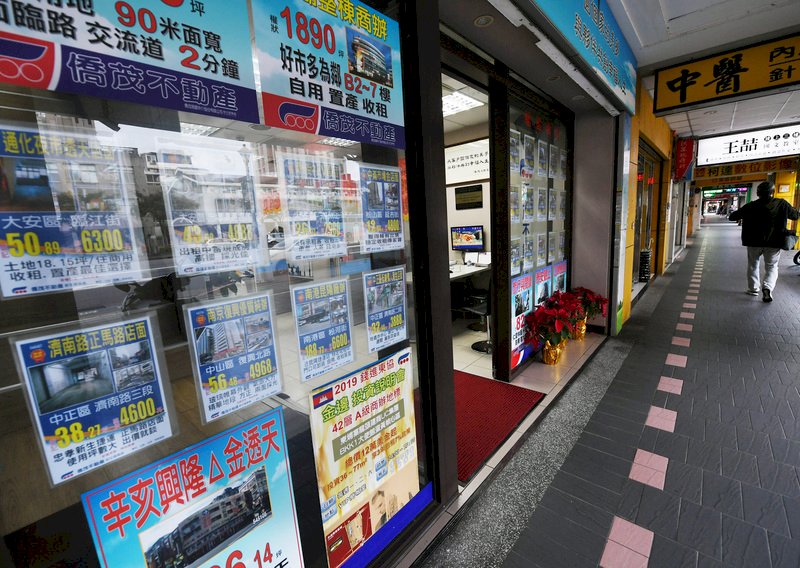 領隊揮別疫情轉職當房仲 4個月收入就高達50萬元 (影音)