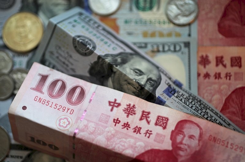 新台幣2日強升逾9角 央行：預期心理影響已進場調節
