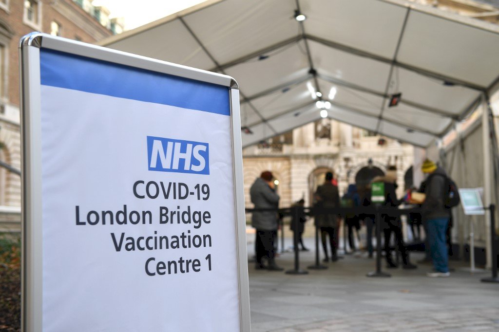 英國接種COVID-19疫苗人數 衛生大臣：已約200萬人