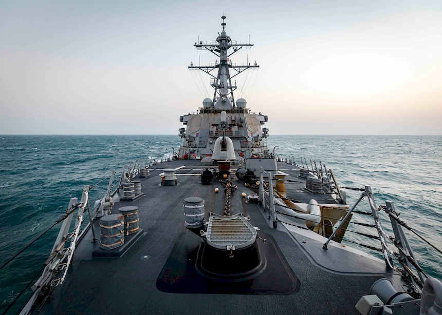共軍機艦大舉擾台 美驅逐艦馬侃號通過台海