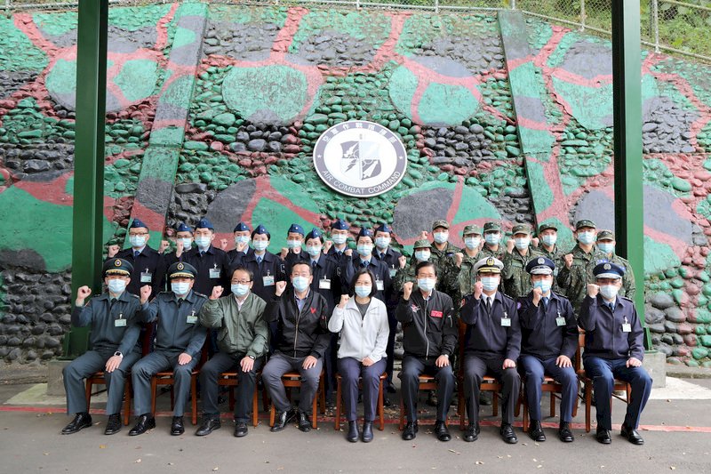 蔡總統視導空軍 感謝國軍戰備辛勞
