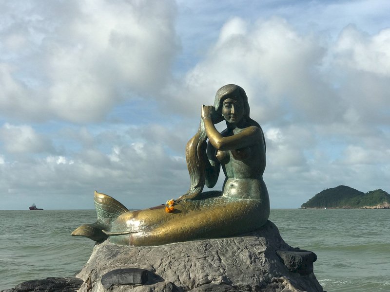 只是想像嗎？海上的人們與海裡的人魚