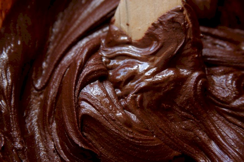 代可可脂等植物油逾5%不准叫巧克力  2022年上路