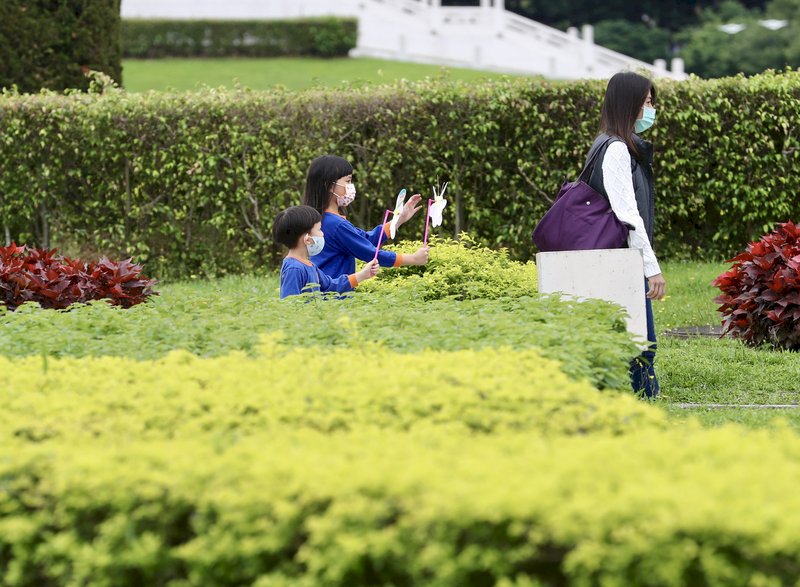 天氣晴朗穩定 西半部高溫上看32度