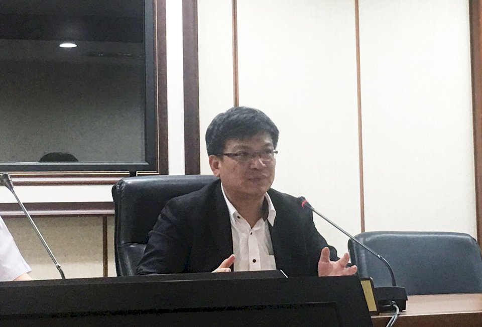 全球瘋淨零碳排 曾文生：台灣要領先但不用當破風者