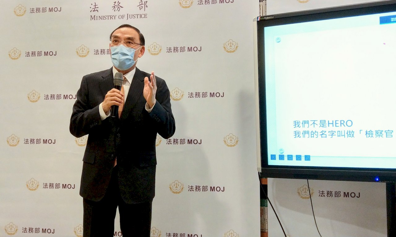 黑衣人闖派出所案 蔡清祥:執法不應因人而異或徇私