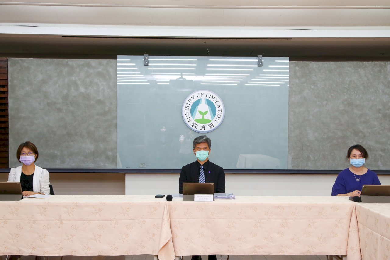 會考補考延一週 教部:台商學校考場試題兩道金鑰加密