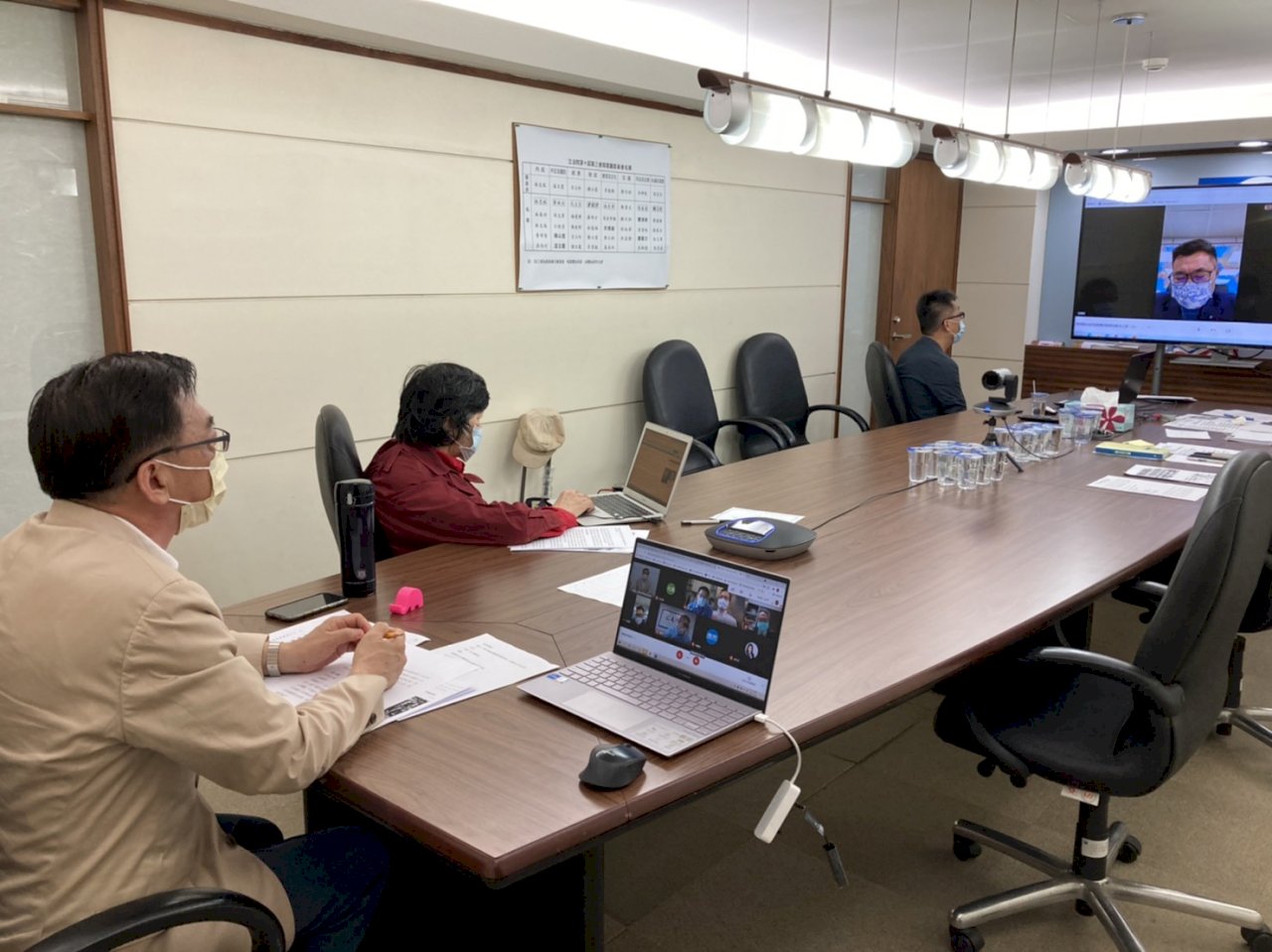 全國三級警戒 國民黨智庫:國產疫苗應啟動三期臨床試驗