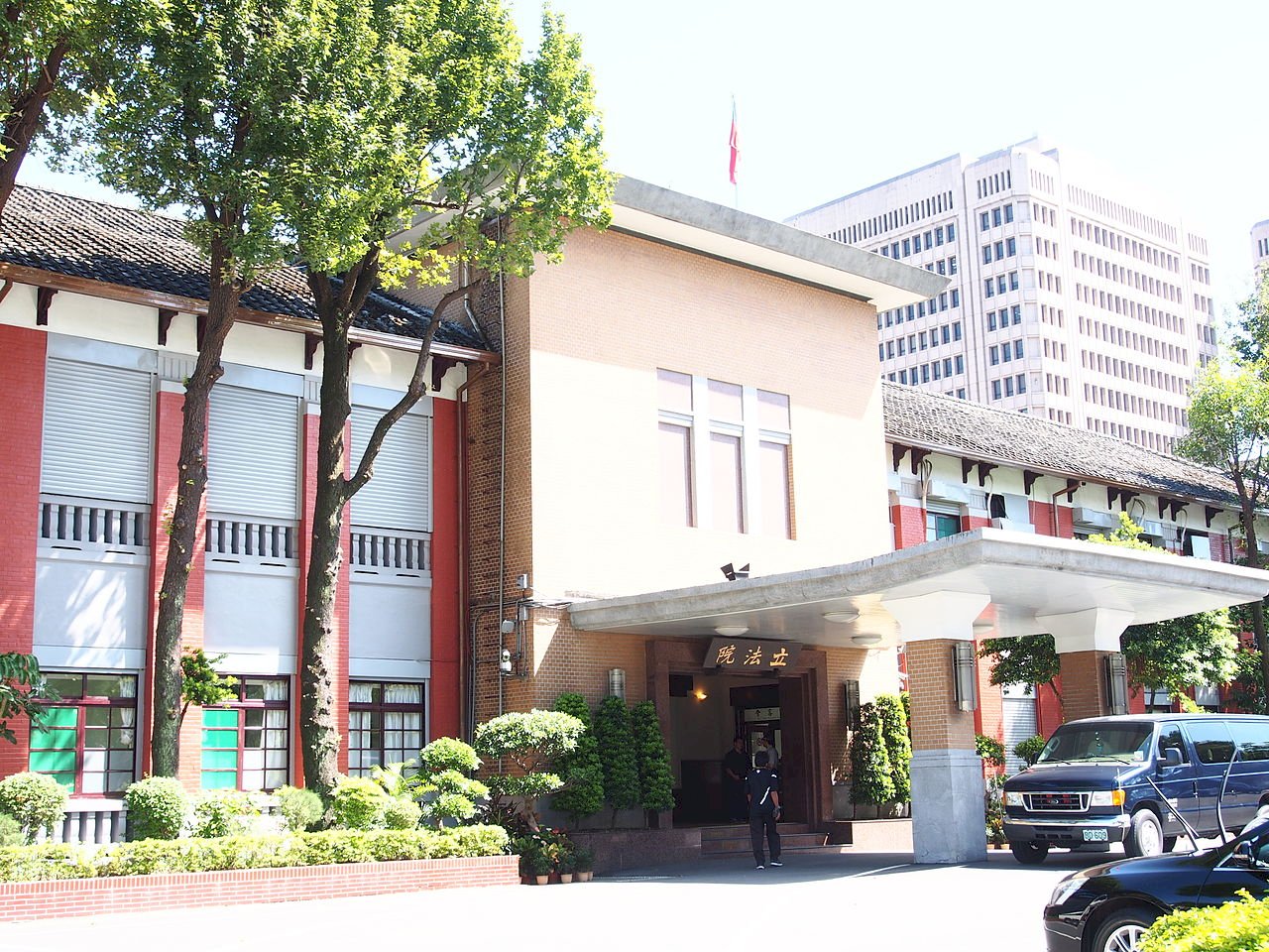 立法院總務處管理科技工確診 立院加強防疫
