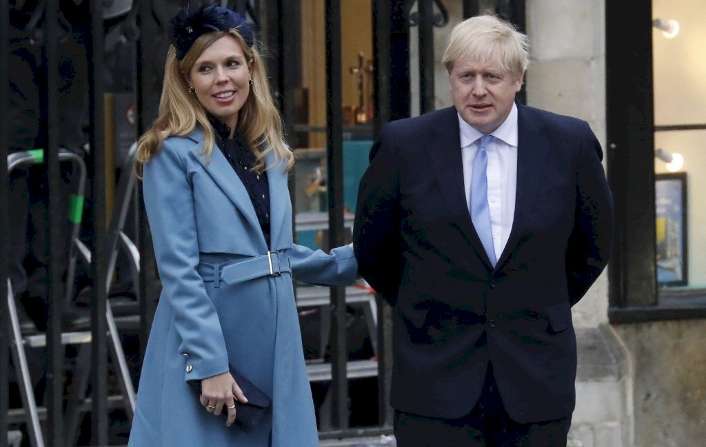 英國警方就首相派對門追加罰款 迄今累計逾百件