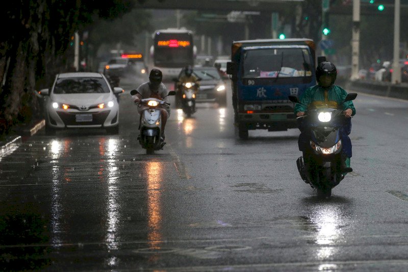 梅雨鋒面持續影響 留意短時強降雨