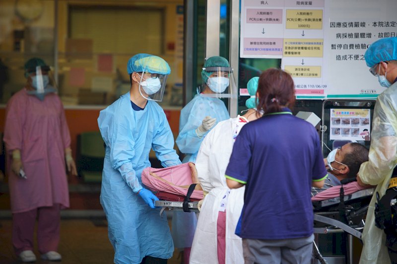 新北三峽恩主公醫院爆群聚感染  確診7人已1死