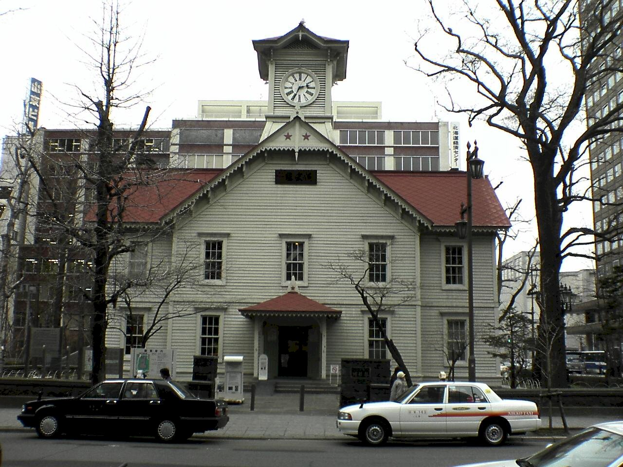 日本「最古老鐘樓」之爭!札幌比豐岡早27天