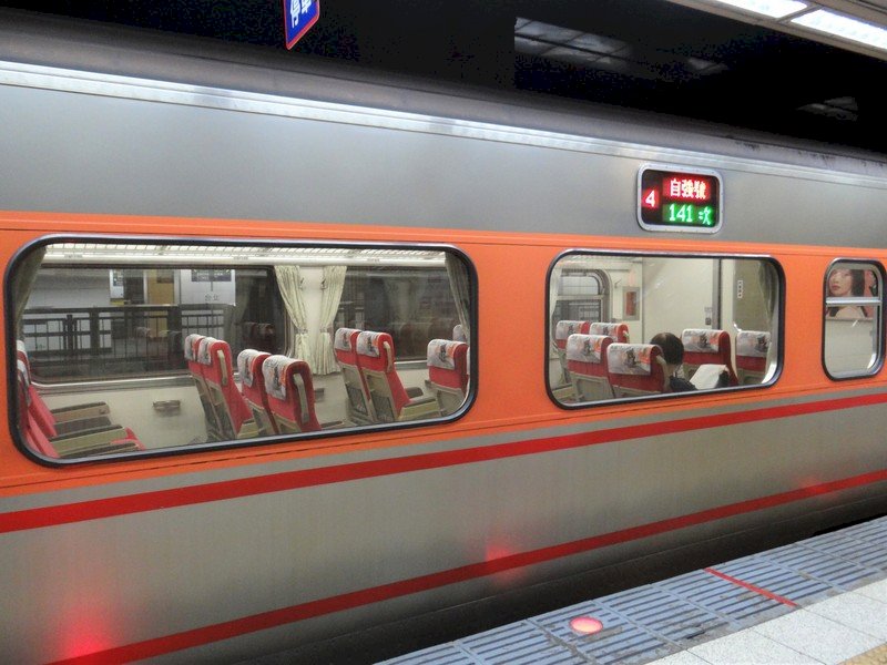 司機員連署中秋、國慶不加班  台鐵：積極溝通