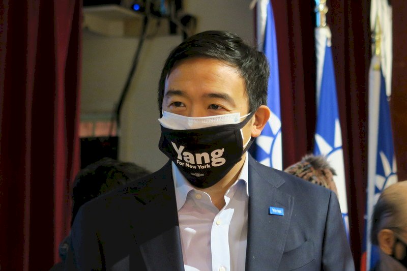 為紐約遊民危機開藥方 楊安澤辯論會發言惹議
