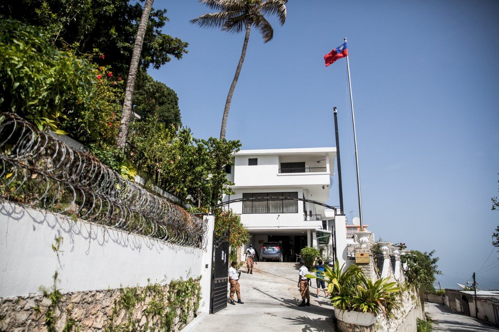 憂中國趁亂而入 美議員致函籲布林肯阻海地棄台