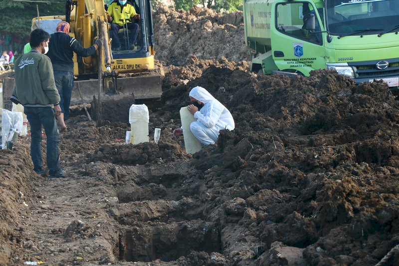 印尼8天增30萬確診 政府推遠距醫療發藥品包