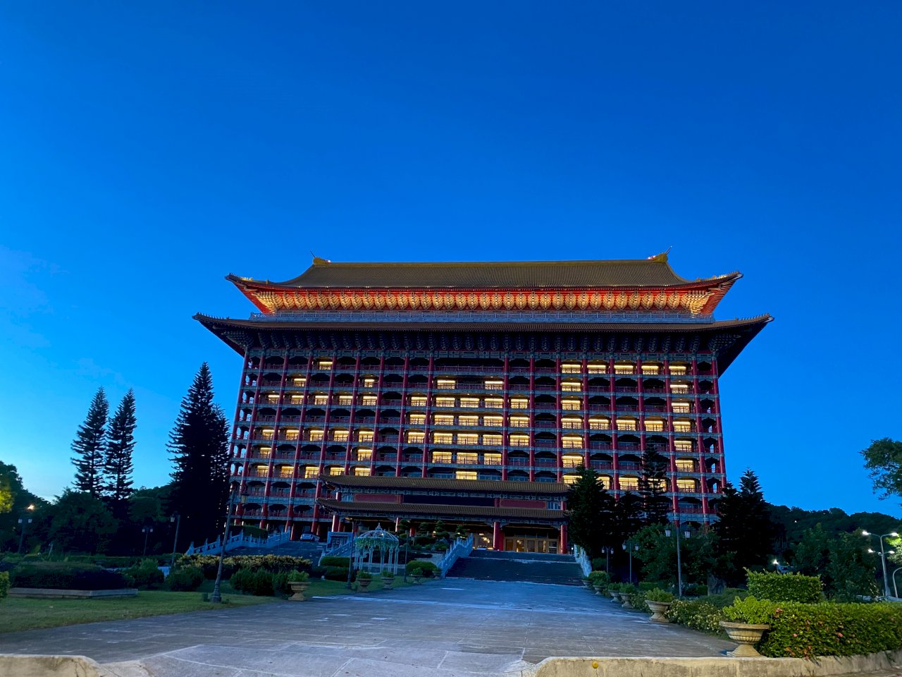 感謝日本三度捐贈疫苗 台北101、圓山飯店三度點燈致意