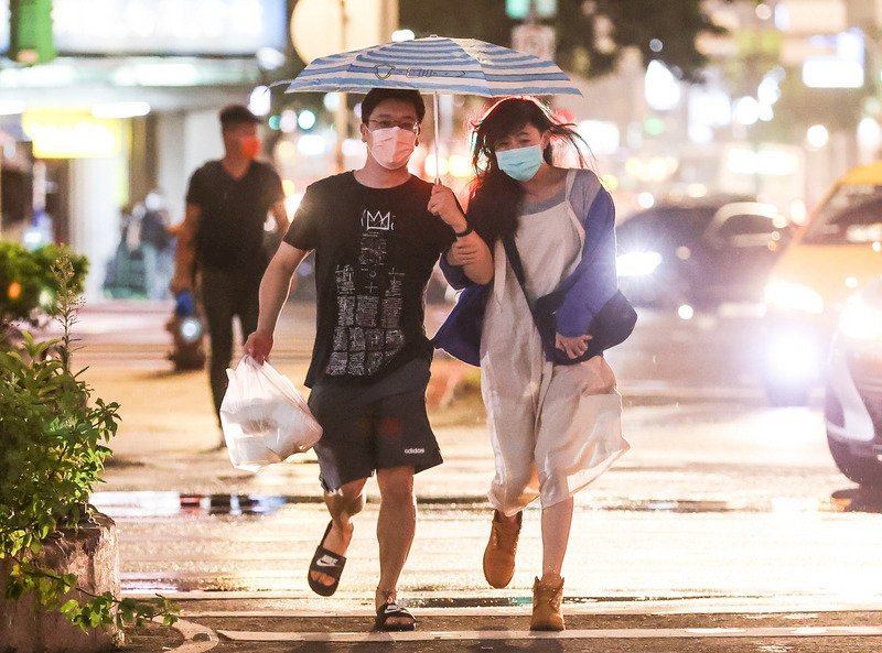 颱風外圍環流影響 北部山區防豪雨以上等級降雨