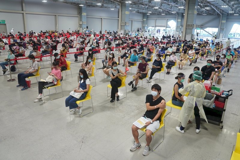 昨29.5萬人接種疫苗 再創單日新高
