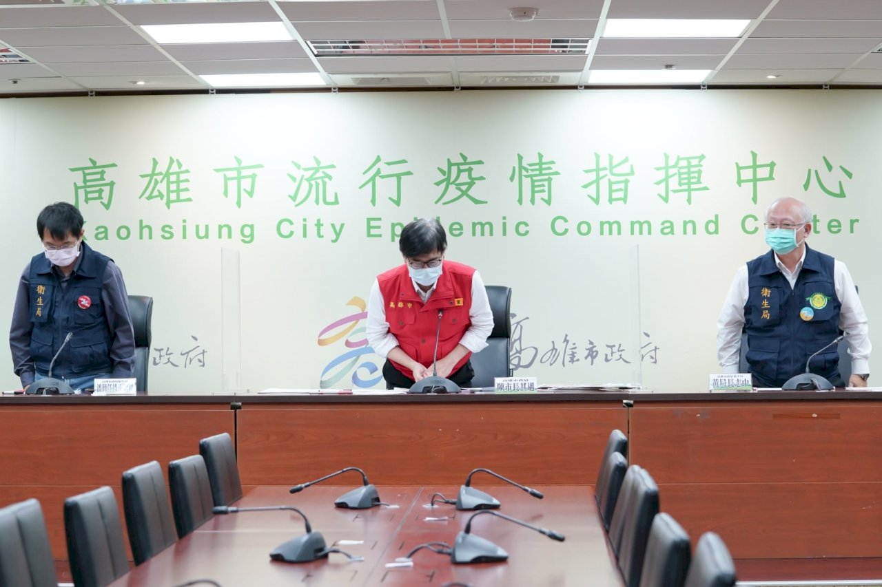 高市疫苗覆蓋率達30% 陳其邁鞠躬感謝防疫人員與市民配合